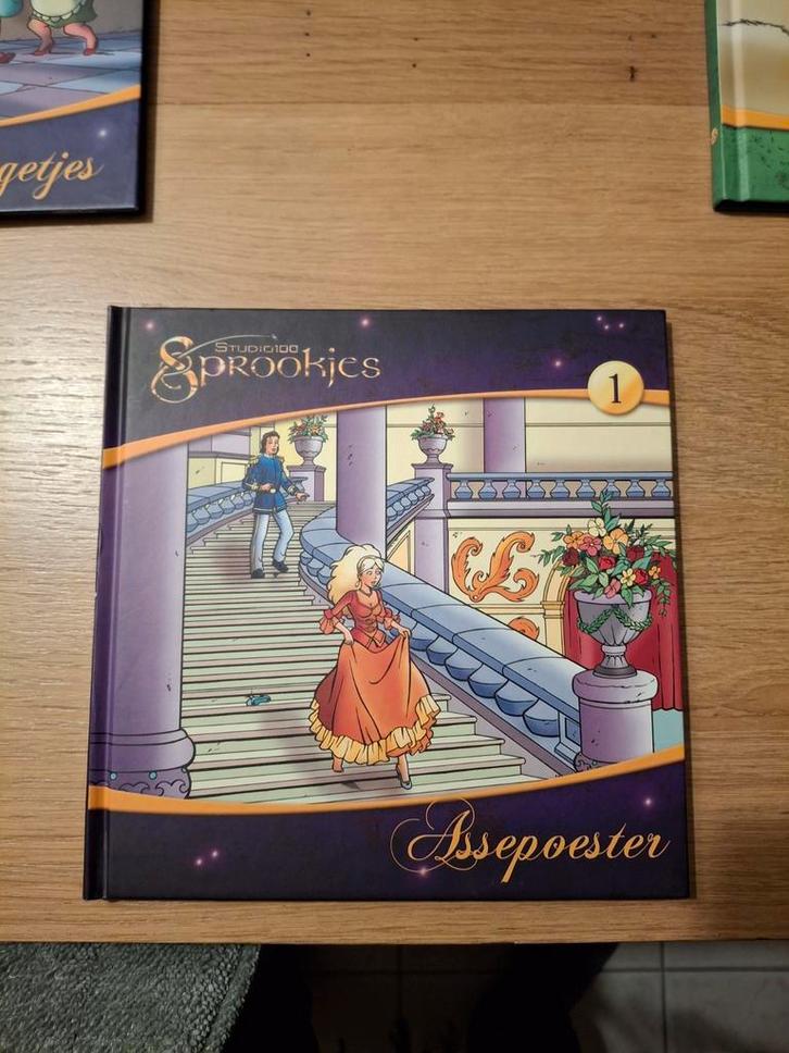 Studio 100 boek met luister cd, meerdere titels beschikbaar, Boeken, Kinderboeken | Jeugd | onder 10 jaar, Ophalen