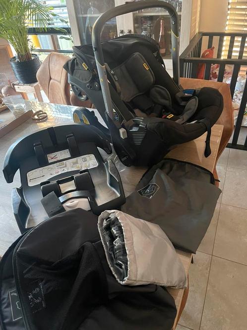 Doona+ met toebehoeren., Kinderen en Baby's, Autostoeltjes, Gebruikt, Overige merken, 0 t/m 13 kg, Isofix, Ophalen