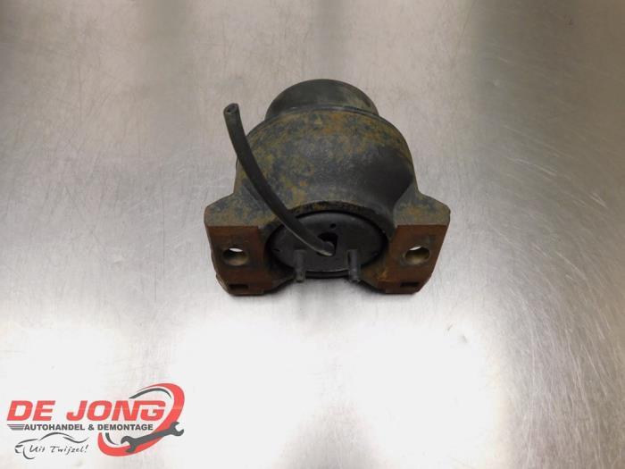 Support moteur d'un Nissan Navara, Autos : Pièces & Accessoires, Suspension & Châssis, Nissan, Utilisé, 3 mois de garantie, Enlèvement ou Envoi