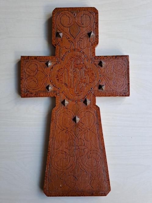 Houten kruis met 9 nagels, Antiek en Kunst, Antiek | Religieuze voorwerpen, Ophalen
