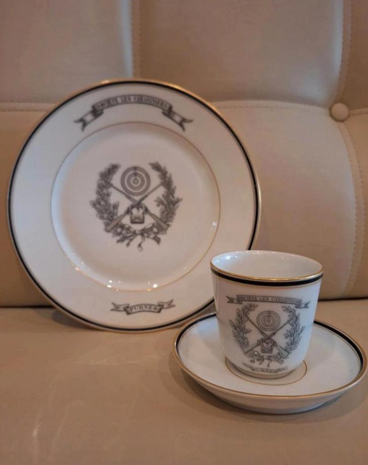 Sierbord schuttersgilde, Antiek en Kunst, Antiek | Servies compleet, Ophalen