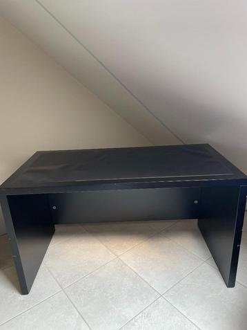 Bureau  beschikbaar voor biedingen