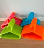 Klerenhangers voor kids, Ophalen