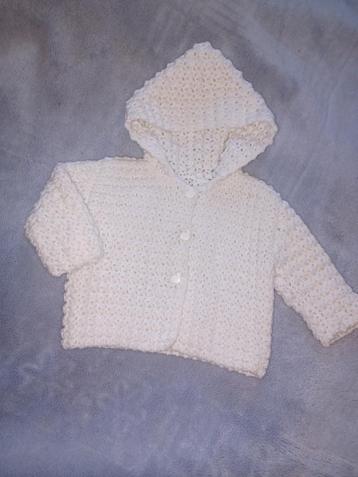 6 pièces  pour 10 euros pour la fille  3 mois beschikbaar voor biedingen
