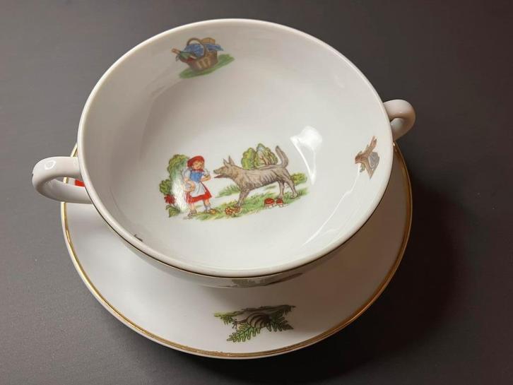 Porcelaine de Baudour Roodkapje Petit chaperon rouge, Antiek en Kunst, Antiek | Porselein, Ophalen of Verzenden