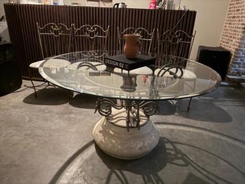 Buiten/binnen tafel incl stoelen  beschikbaar voor biedingen
