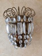 Paire d'appliques à pampilles, Enlèvement