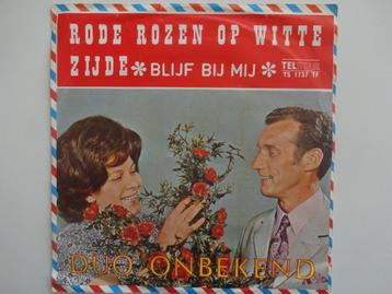 Duo Onbekend -Rode Rozen Op Witte Zijde/Blijf Bij Mij (1972) beschikbaar voor biedingen