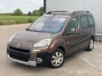 Peugeot Partner 1.6 e-HDI 92 PK Outdoor - 7 Plaatsen - Airco, Voorwielaandrijving, Euro 5, Zwart, 4 cilinders