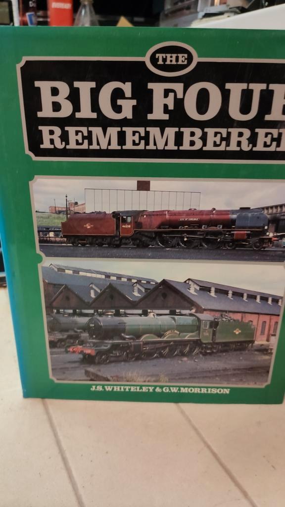 The BIG FOUR Remembered. Whiteley & Morrison., Boeken, Vervoer en Transport, Gelezen, Ophalen of Verzenden