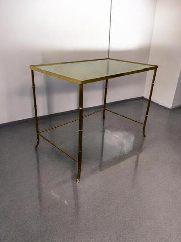 vintage 'gouden' bijzettafel  / side table met fumé glas  beschikbaar voor biedingen