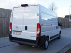 Opel Movano 2.2DTurbo L2H2*CAM/CRUISEC/AIRCO! (bj 2022), Auto's, Bestelwagens en Lichte vracht, Stof, Gebruikt, Euro 6, 4 cilinders