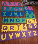 2 Tapis des chiffres, des lettres et les couleurs., Enfants & Bébés, Enlèvement, Utilisé