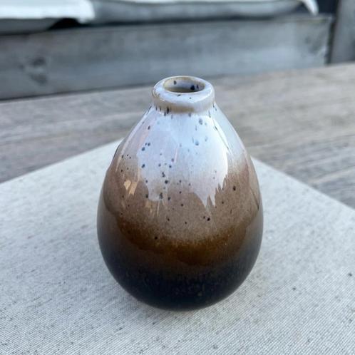 Prachtig mini vaasje met uniek design, Huis en Inrichting, Woonaccessoires | Vazen, Nieuw, Minder dan 50 cm, Aardewerk of Porselein