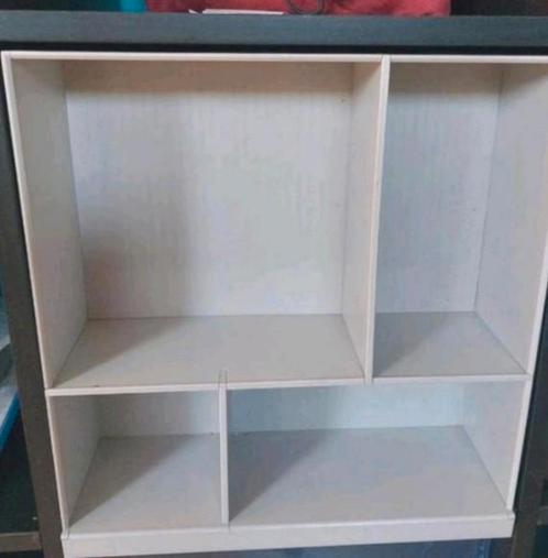 Zie foto's Kallax IKEA inzetstuk grijs Kallax
Module invoege, Huis en Inrichting, Woonaccessoires | Etagères, Gebruikt, Ophalen