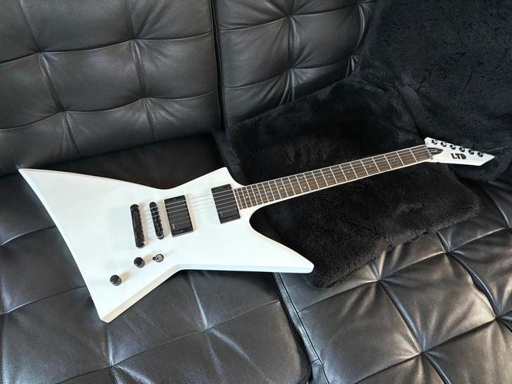 ESP LTD EX-401 SW, Muziek en Instrumenten, Snaarinstrumenten | Gitaren | Elektrisch, Zo goed als nieuw, Solid body, Overige merken