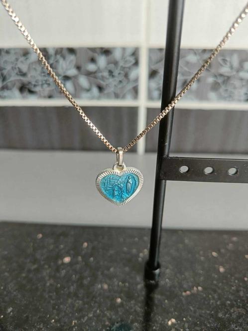 Ketting - Sieraden - Blauw - Hart - Maria - Lourdes - €4, Handtassen en Accessoires, Kettingen, Gebruikt, Zilver, Blauw, Ophalen