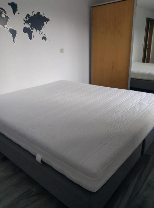 Lit box + matelas, Huis en Inrichting, Slaapkamer | Matrassen en Bedbodems, Zo goed als nieuw, Matras, Ophalen