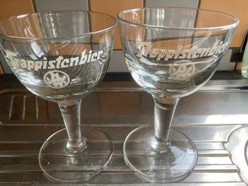 2 oude trappistenbier glazen