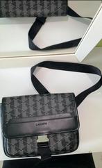 Sacoche Lacoste Monogramme Noir-Gris, Handtassen en Accessoires, Tassen | Schoudertassen, Ophalen, Zo goed als nieuw, Zwart, Overige merken