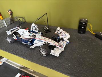 Diorama BMW Sauber F1.07 2007 Formule 1 1:18 beschikbaar voor biedingen