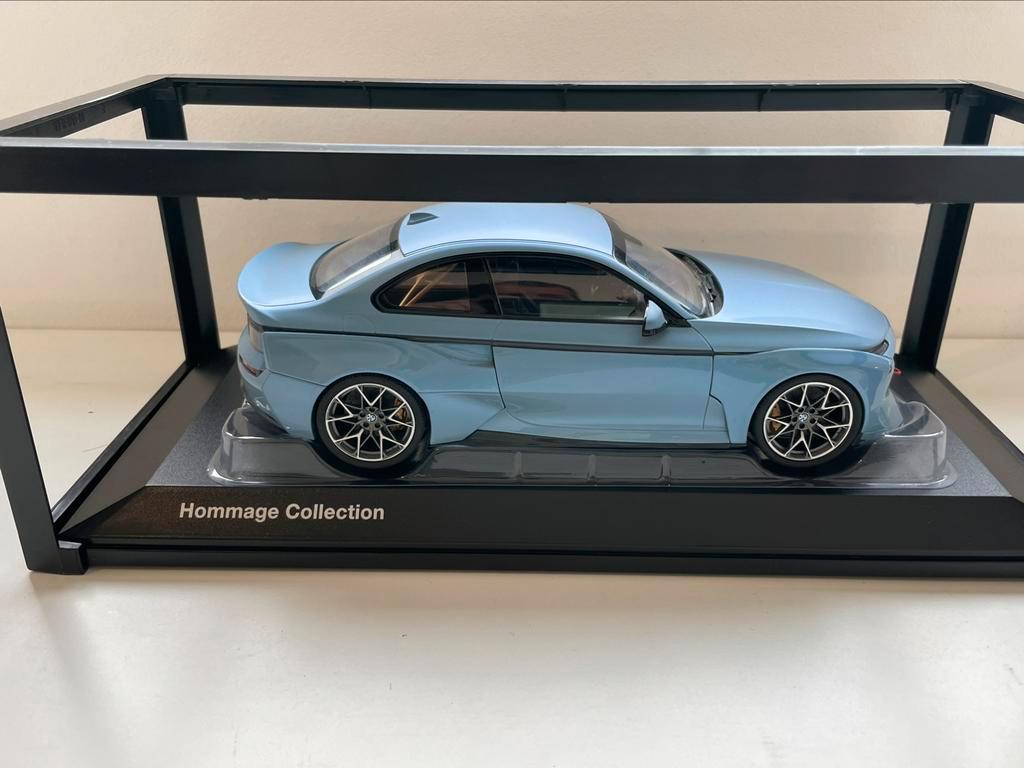 ② BMW 2002 Hommage - 1/18ème — Voitures miniatures
