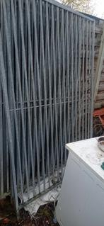 Partij hekken 2 m hoogte 2 x 130 br 2  x 100 br 2 x 190 br, Ophalen, Zo goed als nieuw