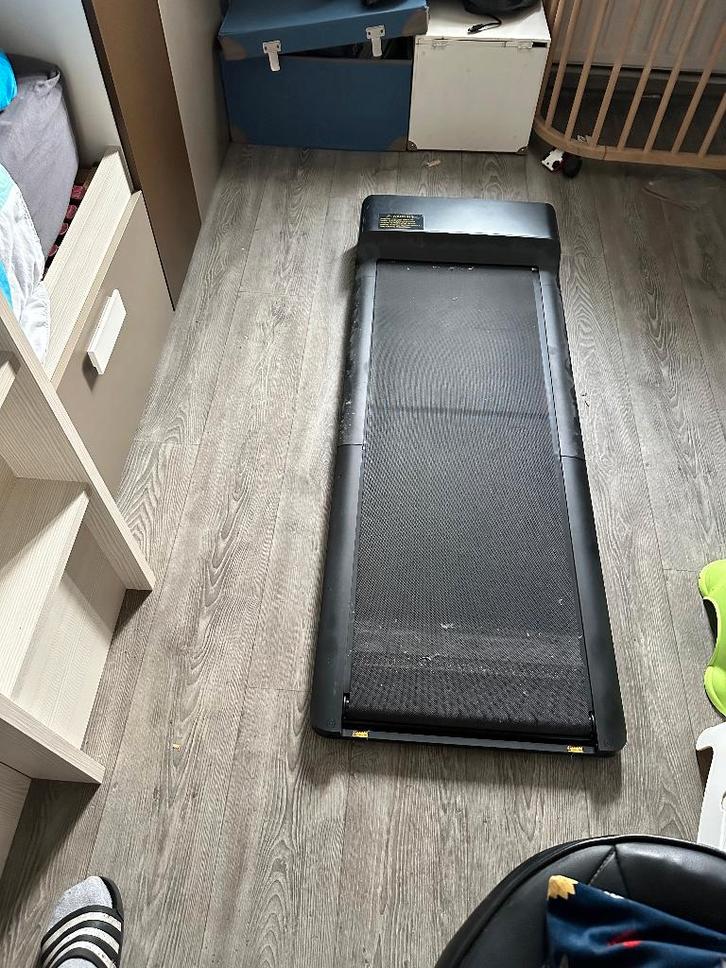 Opvouwbare wandelband, Sport en Fitness, Fitnessapparatuur, Zo goed als nieuw, Loopband, Benen, Kunststof, Ophalen