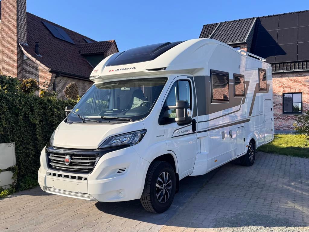 ADRIA CORAL 670 SL plus  semi integraal 2021, Caravans en Kamperen, Mobilhomes, Bedrijf, Integraal, Adria, Douche, Ophalen