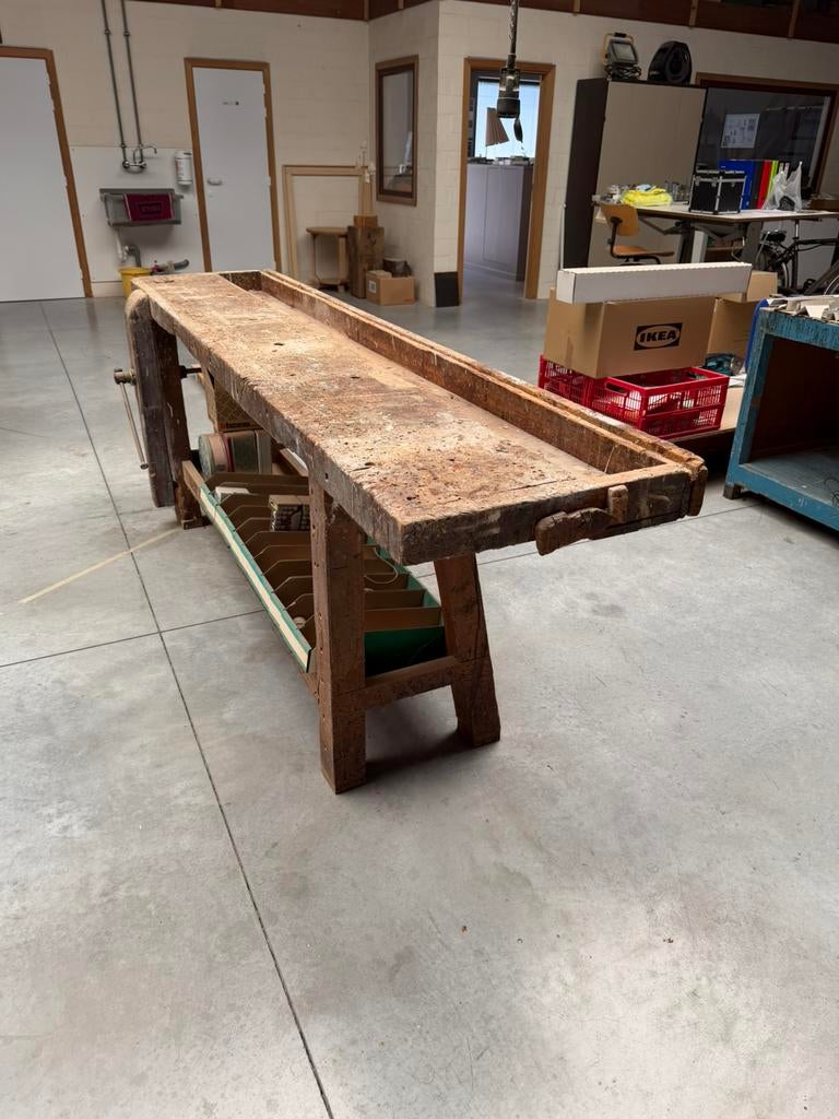 Oude houten timmermanswerkbanken 2stuks, Antiek en Kunst, Ophalen