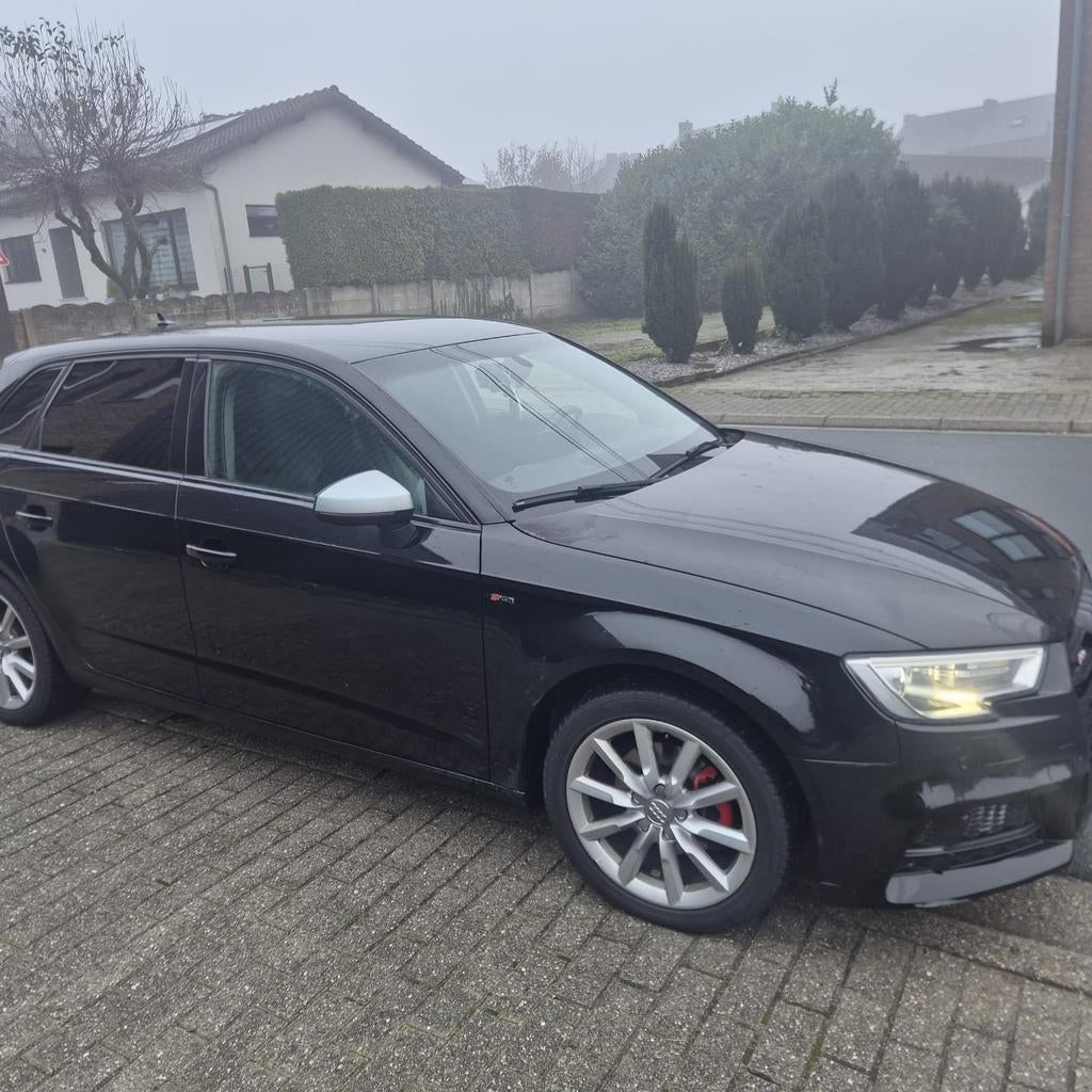 Audi A3 2.0 TDI sl line 2017 boîte automatique 204000 km, 4 cilinders, Zwart, 5 deurs, Particulier