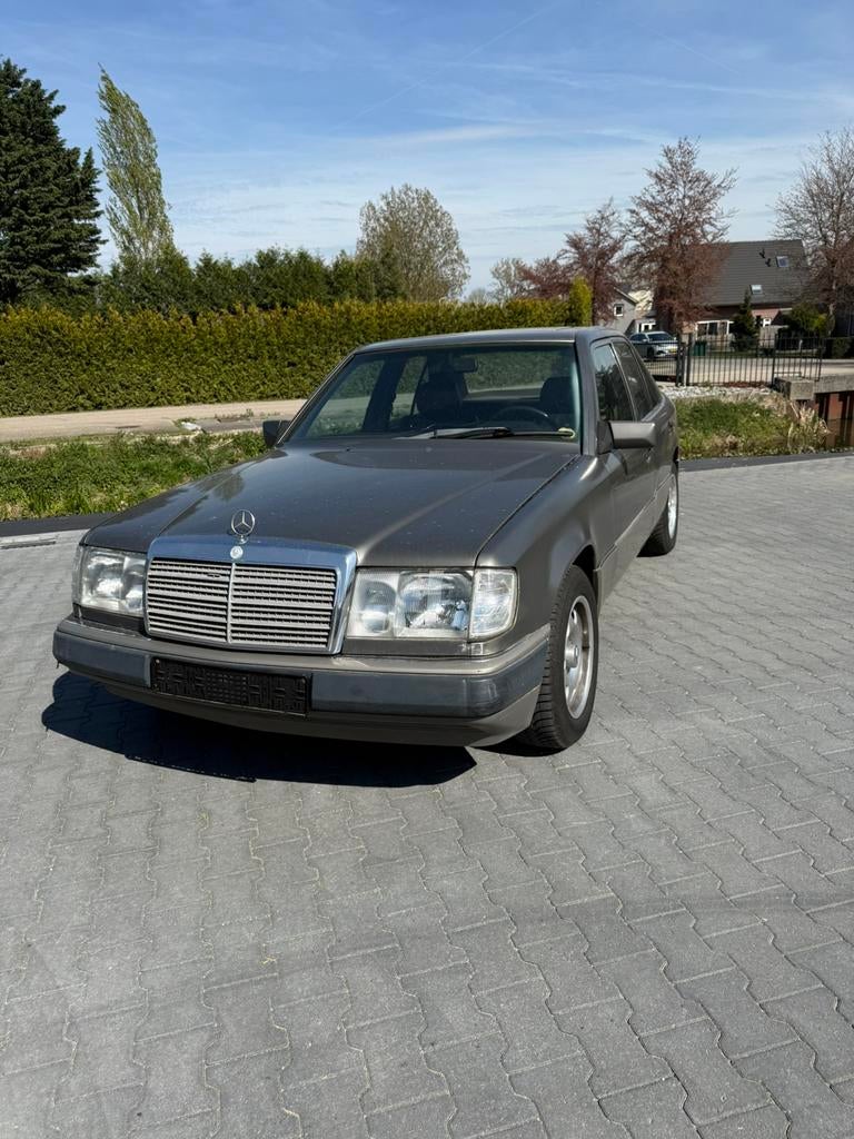 Mercedes 250d W124/1986/automaat/diesel/belastingvrij/pano, Auto's, Mercedes-Benz, Automaat, Diesel, Te koop, ABS