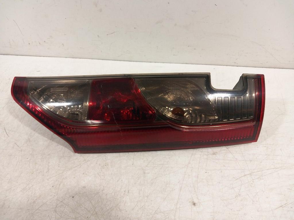 Achterlicht carrosserie rechts Renault Kangoo, Onderdelen@venauto.nl, Van der Ven Autorecycling B.V., Gebruikt, Ettenseweg 76, 4706 PB Roosendaal, The Netherlands