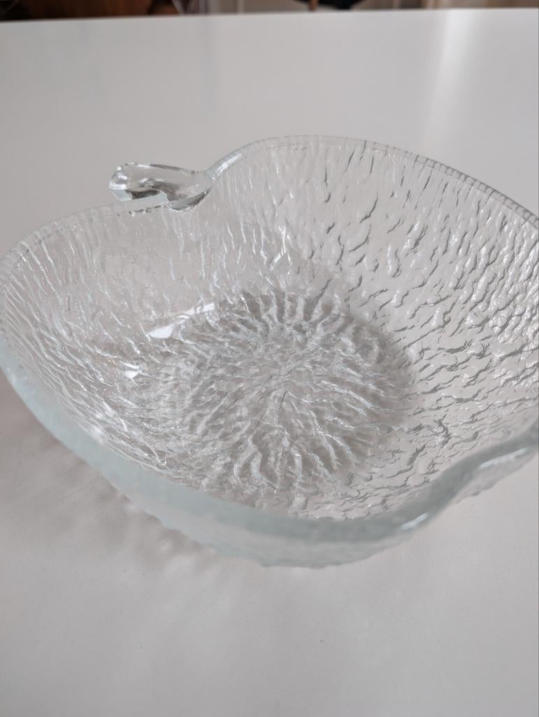 Grand ravier en verre, Enlèvement, Verre