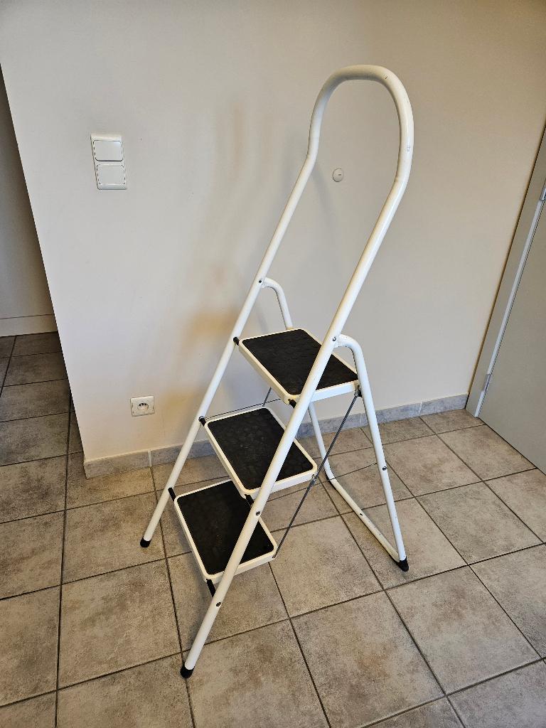 huishoudtrap 3 treden, Ophalen