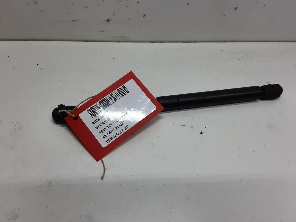 SERRURE COFFRE Audi A4 (B5) (01-1994/08-2001), Mevr. I. Hauben, Haillon arrière, Audi, Utilisé