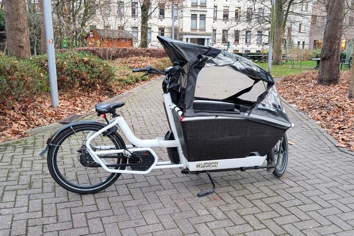 Urban Arrow Performance Plus 2023, Fietsen en Brommers, Fietsen | Bakfietsen, Zo goed als nieuw, Overige merken, 3 kinderen, Elektrisch