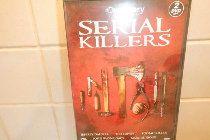 DVD Serial Killers 2 DVD SET.(Discovery Channel), CD & DVD, DVD | Horreur, Comme neuf, Gore, À partir de 16 ans, Envoi