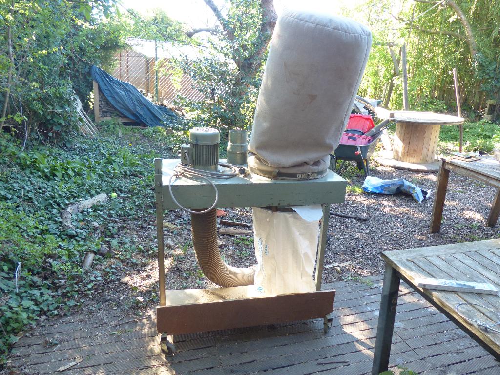 Aspirateur à copeaux, Enlèvement