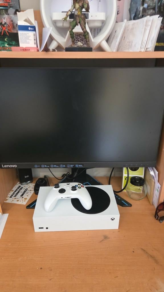 Xbox s  met monitor scherm, Consoles de jeu & Jeux vidéo, Consoles de jeu | Xbox Series X & S, Enlèvement, Comme neuf, Xbox Series S