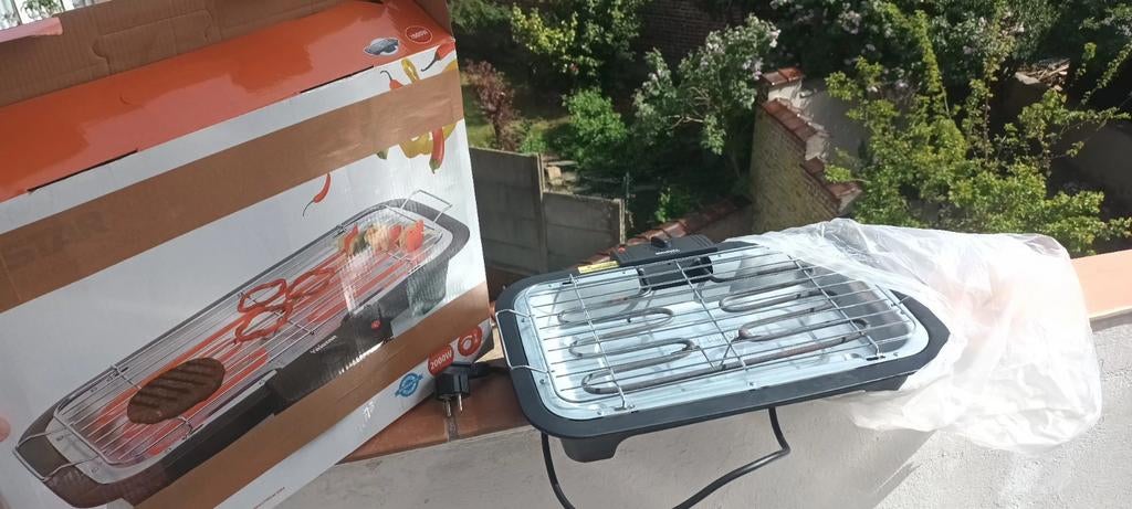 TRISTAR 2000W elektrische tafelbarbecue — Conditie, Ophalen, Gebruikt, Tristar