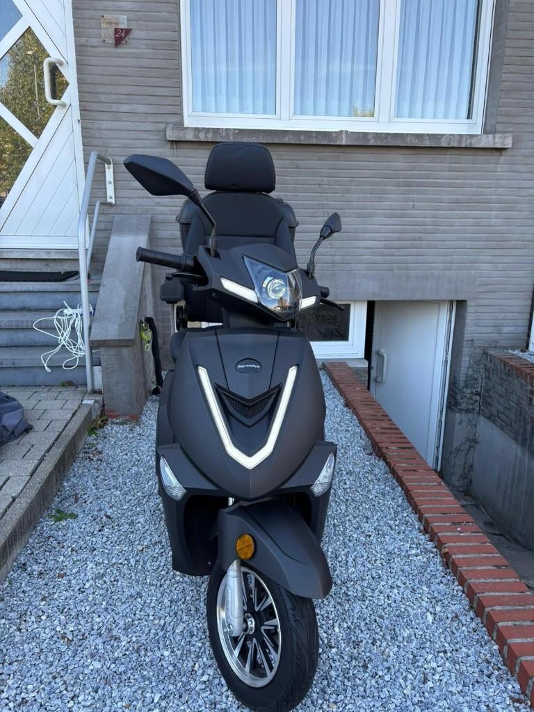 Invalide scootmobiel, Diversen, Brommobielen en Scootmobielen, Zo goed als nieuw, 16 km/u of meer, 46 km of meer, Ophalen