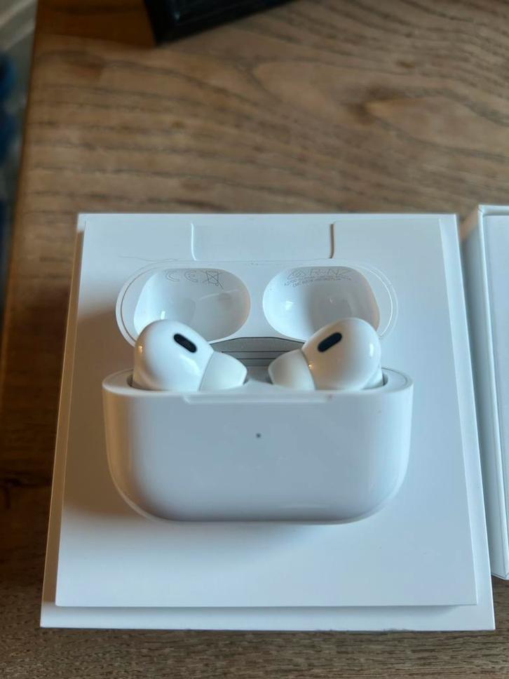 Airpods pro 2 + Facture, Télécoms, Téléphonie mobile | Écouteurs, Comme neuf, Intra-auriculaires (In-Ear), Bluetooth, Enlèvement ou Envoi