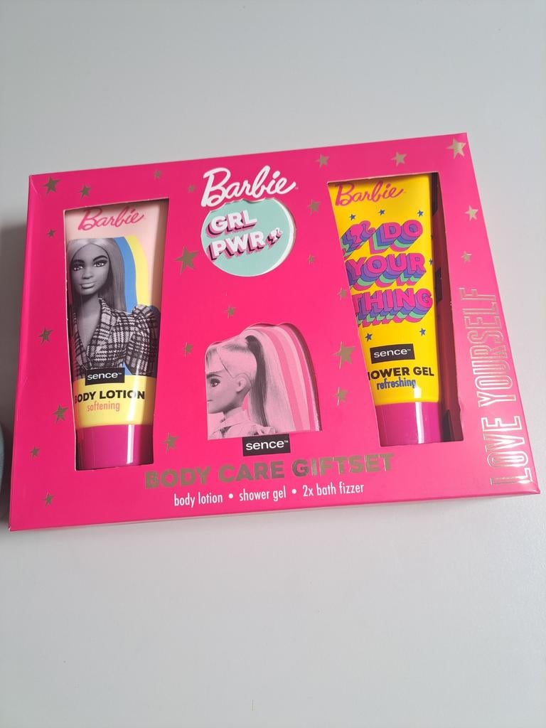 Barbie douche pakket, Ophalen