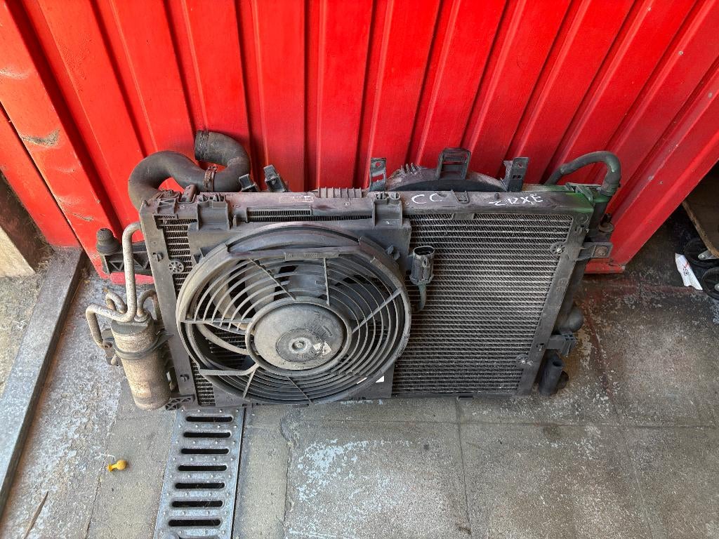 RADIATEUR OPEL CORSA C, Auto-onderdelen, Overige Auto-onderdelen, Opel, Gebruikt, Ophalen