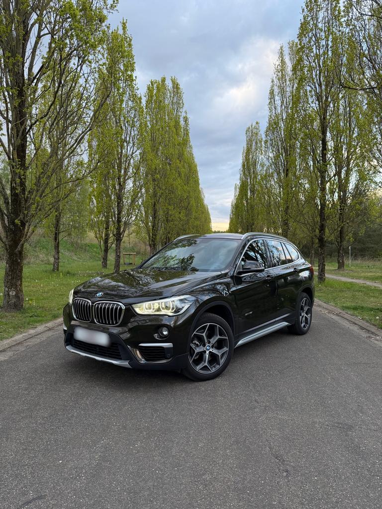 BMW X1 18I AUTOMATIQUE | XÉNON | PANO | OPTION COMPLÈTE !, Autos, BMW, Particulier, Série 1, Essence, Euro 6, Automatique, Noir