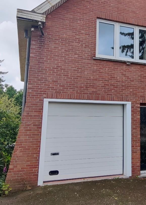 Sectionale garagepoort, Immo, Appartementen en Studio's te huur