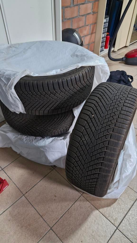 Winterbanden pirelli scorpion range rover 285/40/R23, Ophalen, Winterbanden