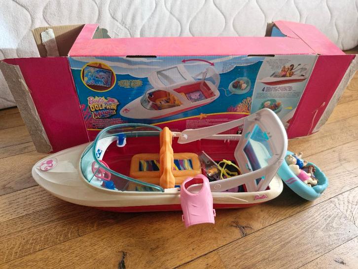Barbie Dolphin magic boot met hondjes, Enfants & Bébés, Jouets | Autre, Comme neuf, Garçon ou Fille, Enlèvement