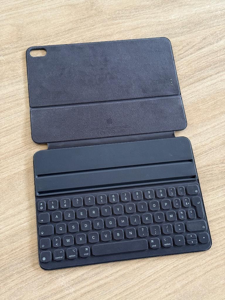 Apple smart keyboard folio case Azerty iPad Air/Pro 11 inch, Ophalen, Zo goed als nieuw, 11 inch